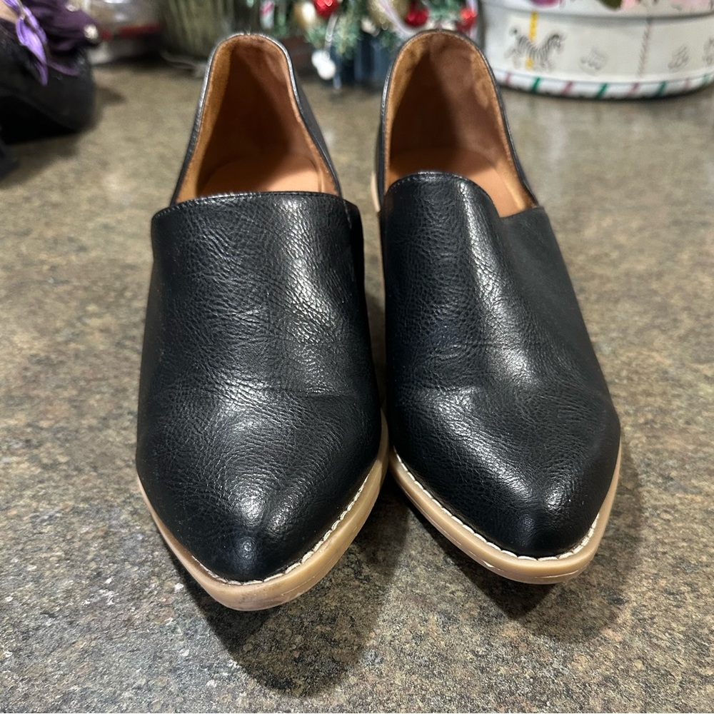 Cynthia Rowley Black Leather Ankle Booties size 7.5